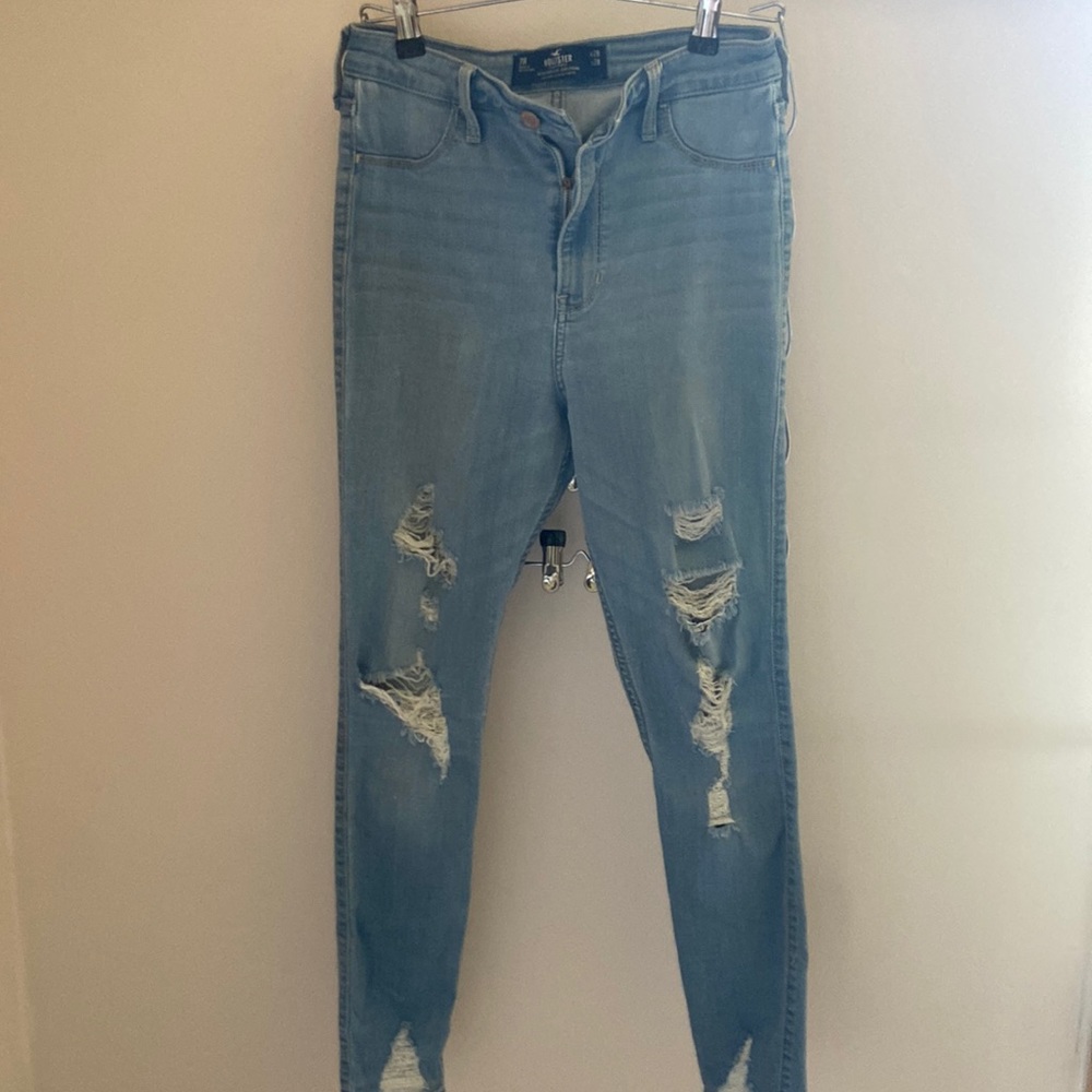 Hollister ripped super skinny jeans